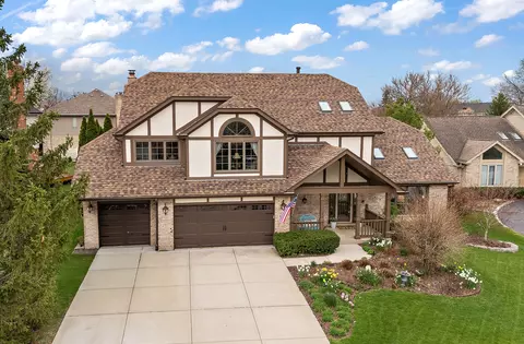 10711 Landings Dr, Orland Park, IL 60467