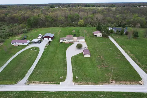 View/Area - 16495 E Robin Rd, Mount Vernon, IL 62864 photo 2 of 8