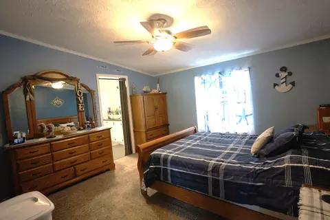 Bedroom - 16495 E Robin Rd, Mount Vernon, IL 62864 photo 1 of 4
