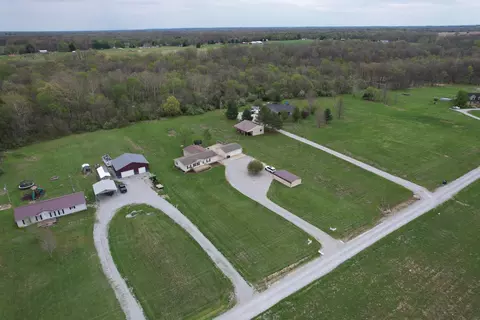 View/Area - 16495 E Robin Rd, Mount Vernon, IL 62864 photo 3 of 8