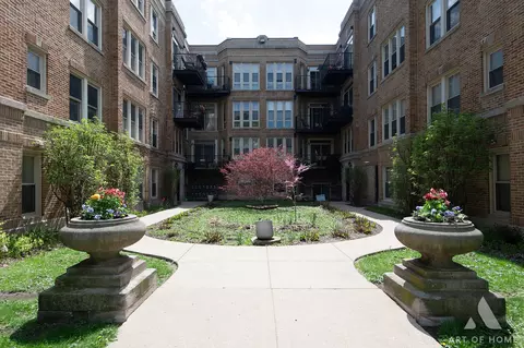 1633 W Pratt Blvd #2S, Chicago, IL 60626