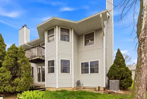 Exterior - 2201 Daffodil Dr, Crest Hill, IL 60403 photo 3 of 3
