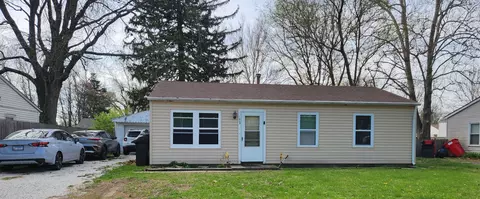1805 Southwood Dr, Champaign, IL 61821