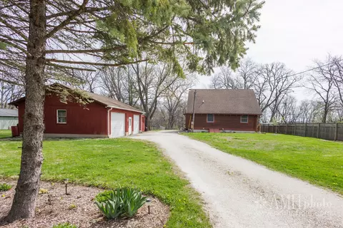 130 N La Rocque River Dr, Clifton, IL 60927