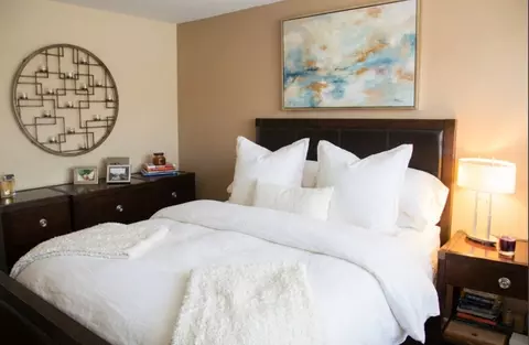 Bedroom - 222 E Pearson St #503, Chicago, IL 60611 photo 1 of 2