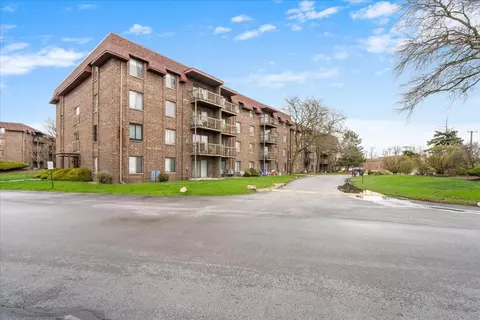 820 Elder Rd #C411, Homewood, IL 60430
