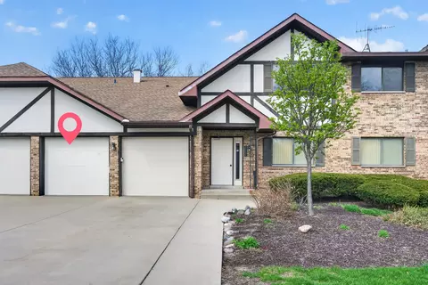 107 Walters Ln #2A, Itasca, IL 60143