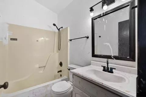Bath - 107 Walters Ln #2A, Itasca, IL 60143 photo 2 of 2