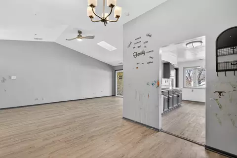 Entry Way - 107 Walters Ln #2A, Itasca, IL 60143 photo 2 of 2