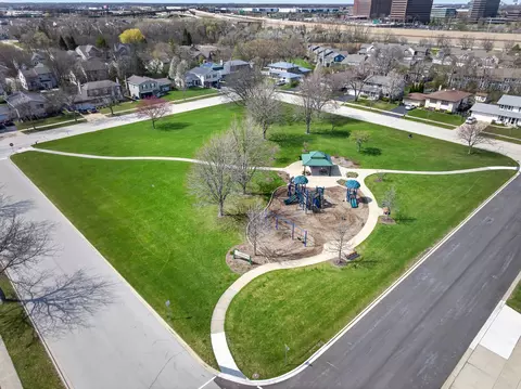 View/Area - 107 Walters Ln #2A, Itasca, IL 60143 photo 2 of 9