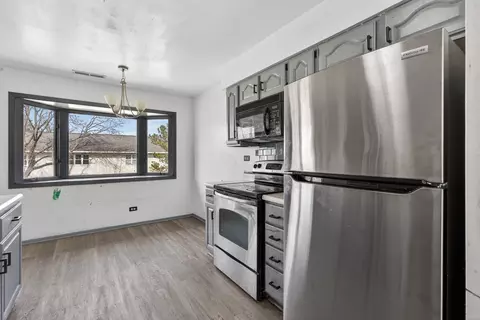 Kitchen - 107 Walters Ln #2A, Itasca, IL 60143 photo 3 of 3