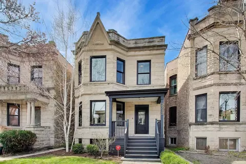 2712 N Francisco Ave, Chicago, IL 60647
