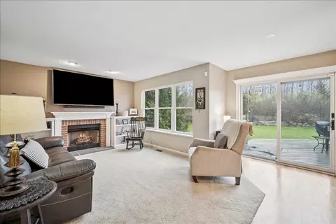Living - 1324 Richmond Ln, Bartlett, IL 60103 photo 2 of 2