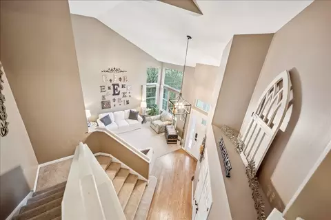 Entry Way - 1324 Richmond Ln, Bartlett, IL 60103 photo 2 of 2
