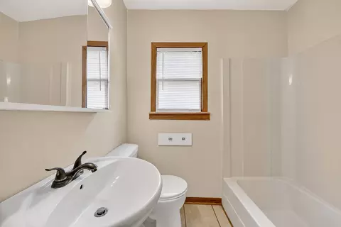 Bath - 15613 S Homan Ave, Markham, IL 60428 photo 1 of 1