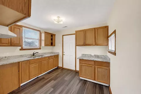 Kitchen - 15613 S Homan Ave, Markham, IL 60428 photo 2 of 3
