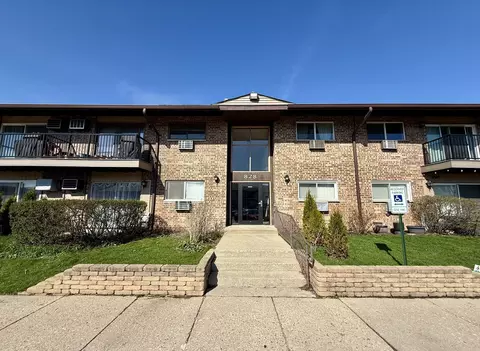 828 E Old Willow Rd #216, Prospect Heights, IL 60070