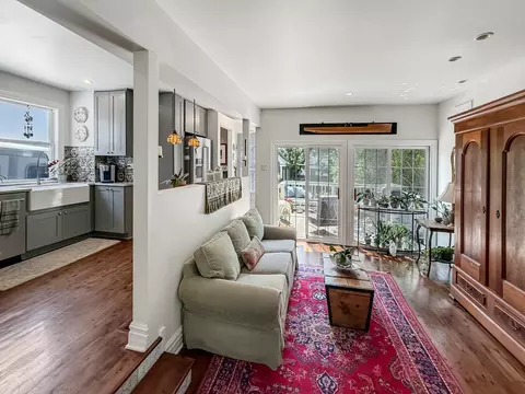 Living - 882 Willow Rd, Winnetka, IL 60093 photo 3 of 5