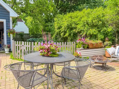 Exterior - 882 Willow Rd, Winnetka, IL 60093 photo 5 of 5
