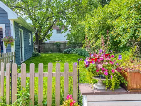 Exterior - 882 Willow Rd, Winnetka, IL 60093 photo 4 of 5