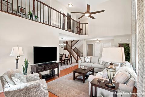 910 Sweetflower Dr, Hoffman Estates, IL 60169 photo 7