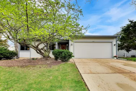 6501 Raintree Ct, Lisle, IL 60532