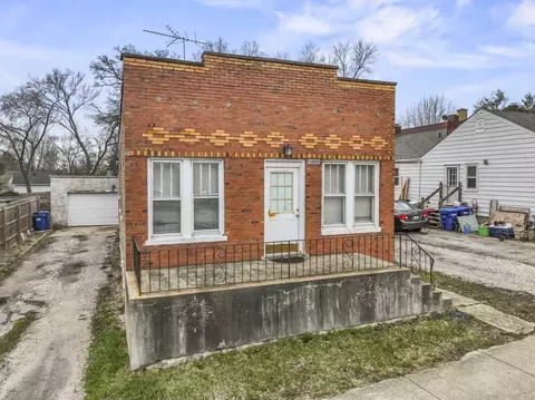 1809 Ogden Ave, Lisle, IL 60532