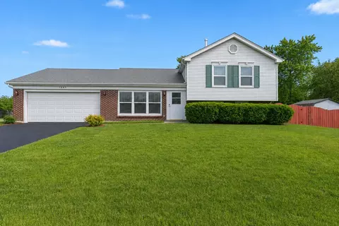 1865 Victor Ln, Hanover Park, IL 60133