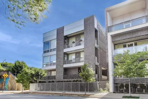 1800 N California Ave #1E, Chicago, IL 60647