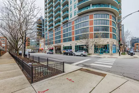 340 W Superior St #1006, Chicago, IL 60654