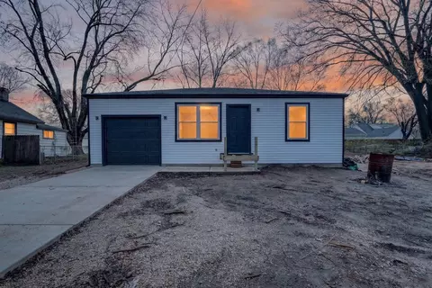 2814 Marshall St, Rockford, IL 61109