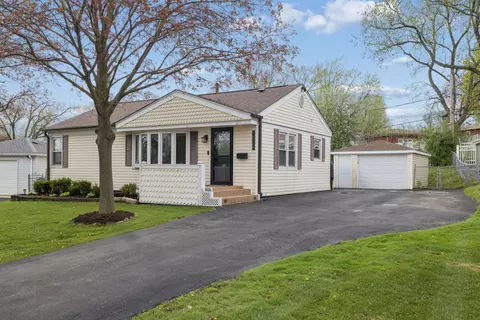 16729 Normandy Dr, Tinley Park, IL 60477