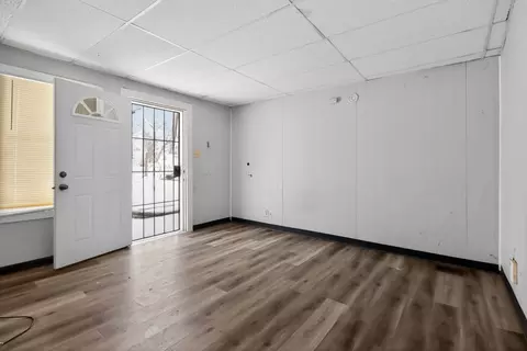 Living - 1622 E Cornell Ave, Springfield, IL 62703 photo 1 of 4