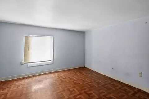 Bedroom - 1622 E Cornell Ave, Springfield, IL 62703 photo 3 of 5