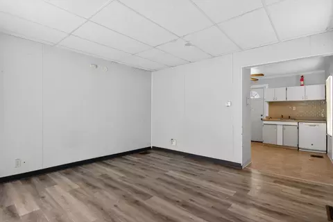 Living - 1622 E Cornell Ave, Springfield, IL 62703 photo 3 of 4