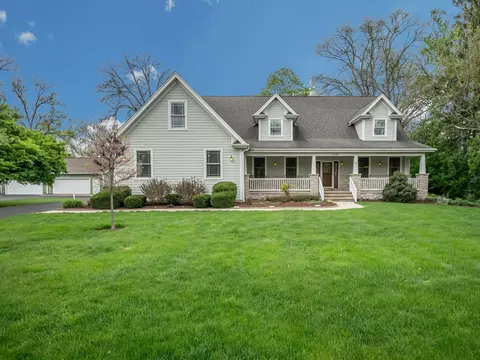3 S100 Williams Rd, Warrenville, IL 60555