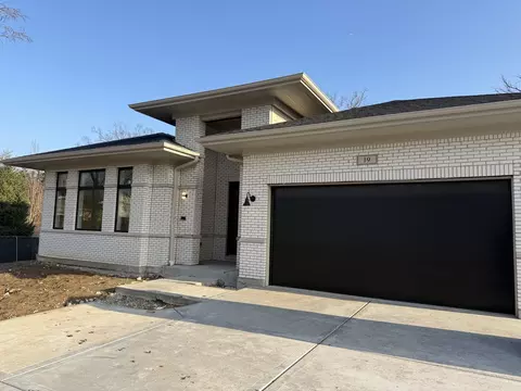 19 Heritage Dr, Highland Park, IL 60035