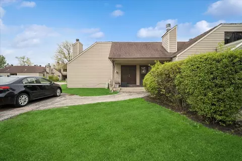 3309 Beacon St #62, North Chicago, IL 60064