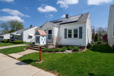 Exterior - 516 Mcgregor St, Bloomington, IL 61701 photo 3 of 10
