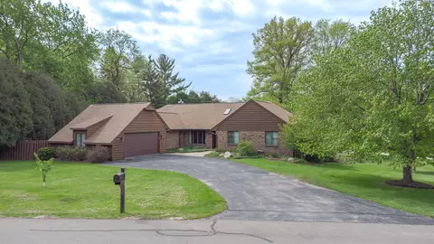 1430 Sylvan Ct, Freeport, IL 61032