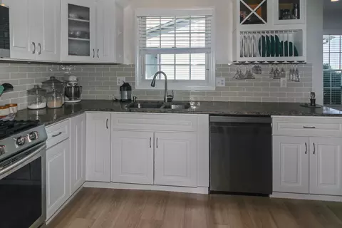 Kitchen - 728 Kristin Dr, Normal, IL 61761 photo 4 of 4