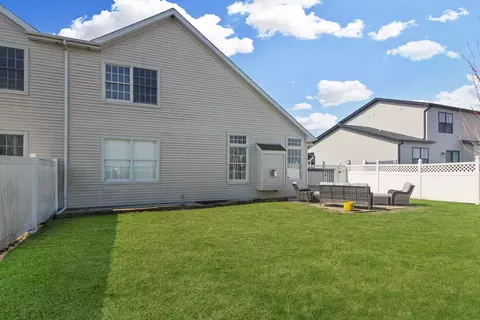 Exterior - 728 Kristin Dr, Normal, IL 61761 photo 6 of 6