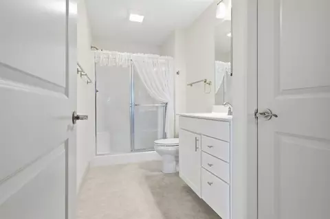 Bath - 171 Eugene Dr, Normal, IL 61761 photo 2 of 3