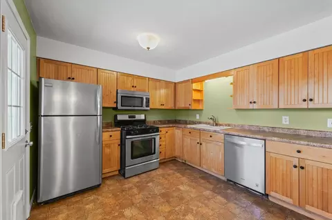 Kitchen - 1423 Rose Dr, Champaign, IL 61821 photo 2 of 3