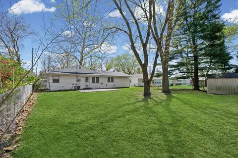 Exterior - 1423 Rose Dr, Champaign, IL 61821 photo 4 of 6