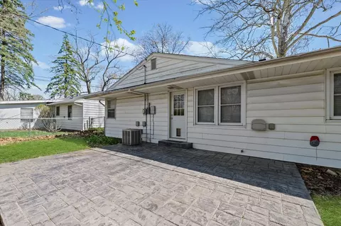 Exterior - 1423 Rose Dr, Champaign, IL 61821 photo 6 of 6