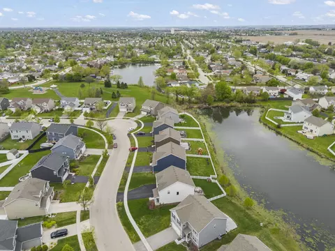 View/Area - 2219 Daly Ln, Plainfield, IL 60586 photo 5 of 10
