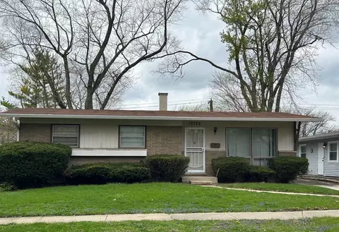 15722 Woodlawn East Ave, South Holland, IL 60473