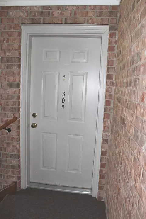 Entry Way - 4943 E Circle Dr #305, Crestwood, IL 60418 photo 2 of 3