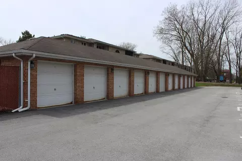Exterior - 4943 E Circle Dr #305, Crestwood, IL 60418 photo 8 of 9